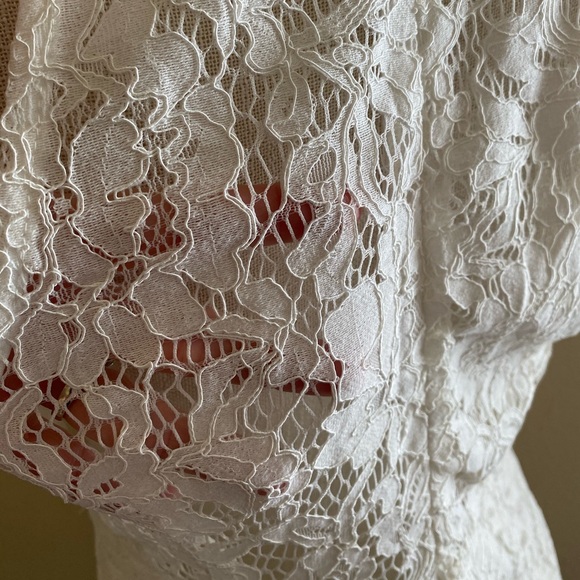 She + Sky Off-White Lace Sleeveless Dress - Picture 5 of 9